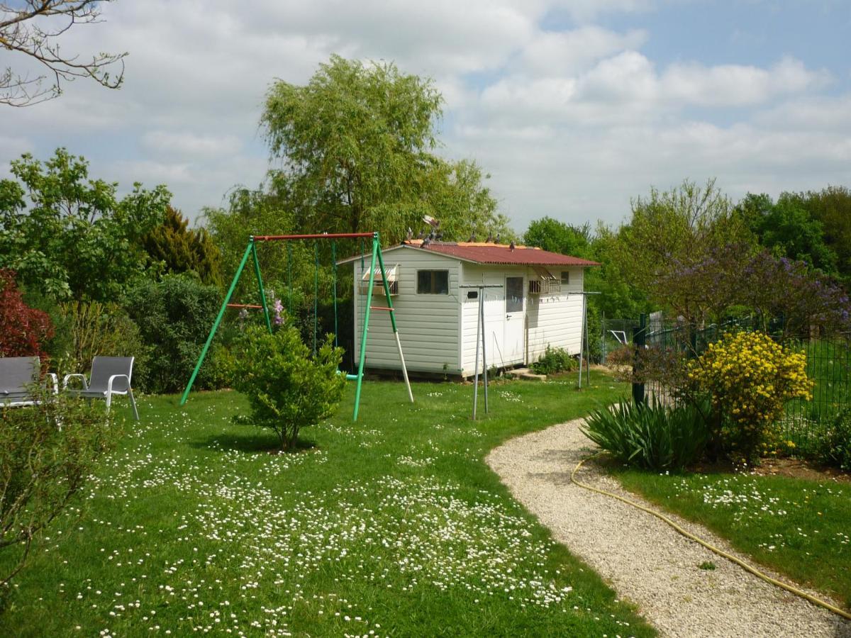 Beaulieu-sur-Sonnette Les Hirondelles Du Paradis 6 Rue Des Oiseaux B&B 외부 사진